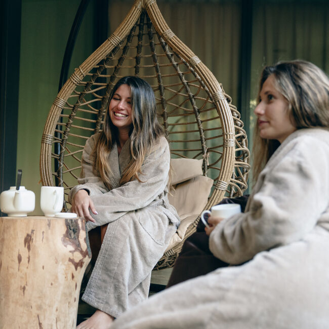 Fuga Romantica sul Lago di Garda in Treelodgy con Cena e Spa